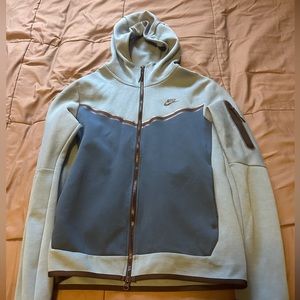 Blue/ light blue Nike tech fleece sweater